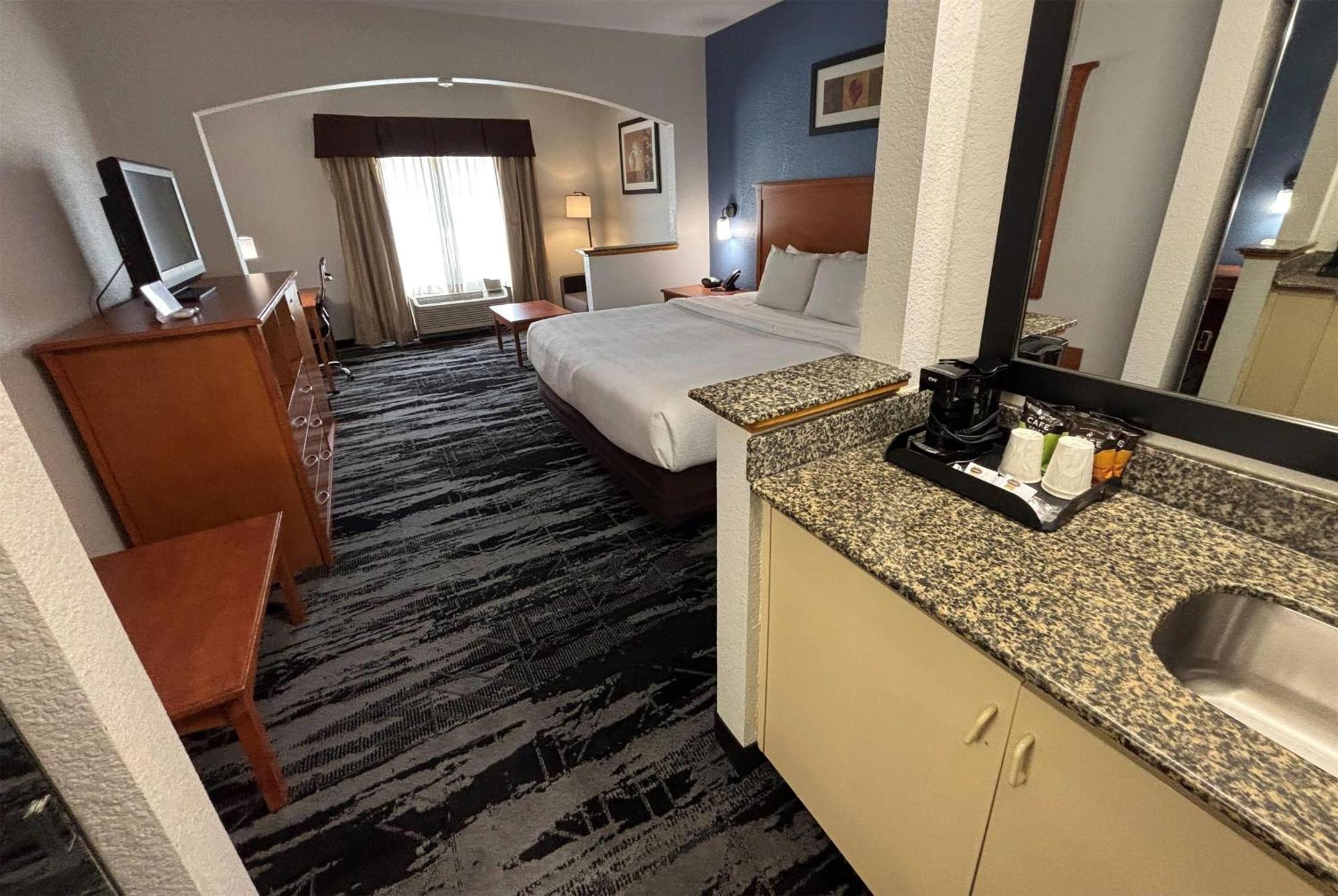 Hotel Baymont By Wyndham Marion Esterno foto