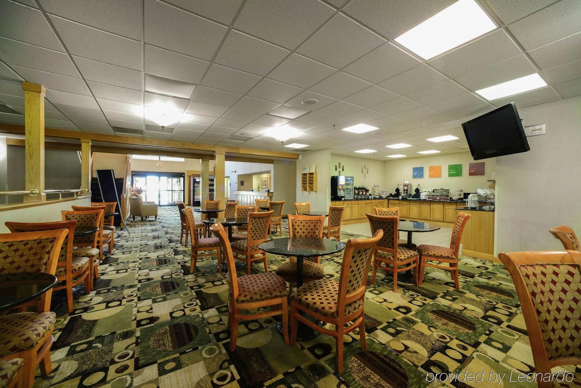 Hotel Baymont By Wyndham Marion Esterno foto