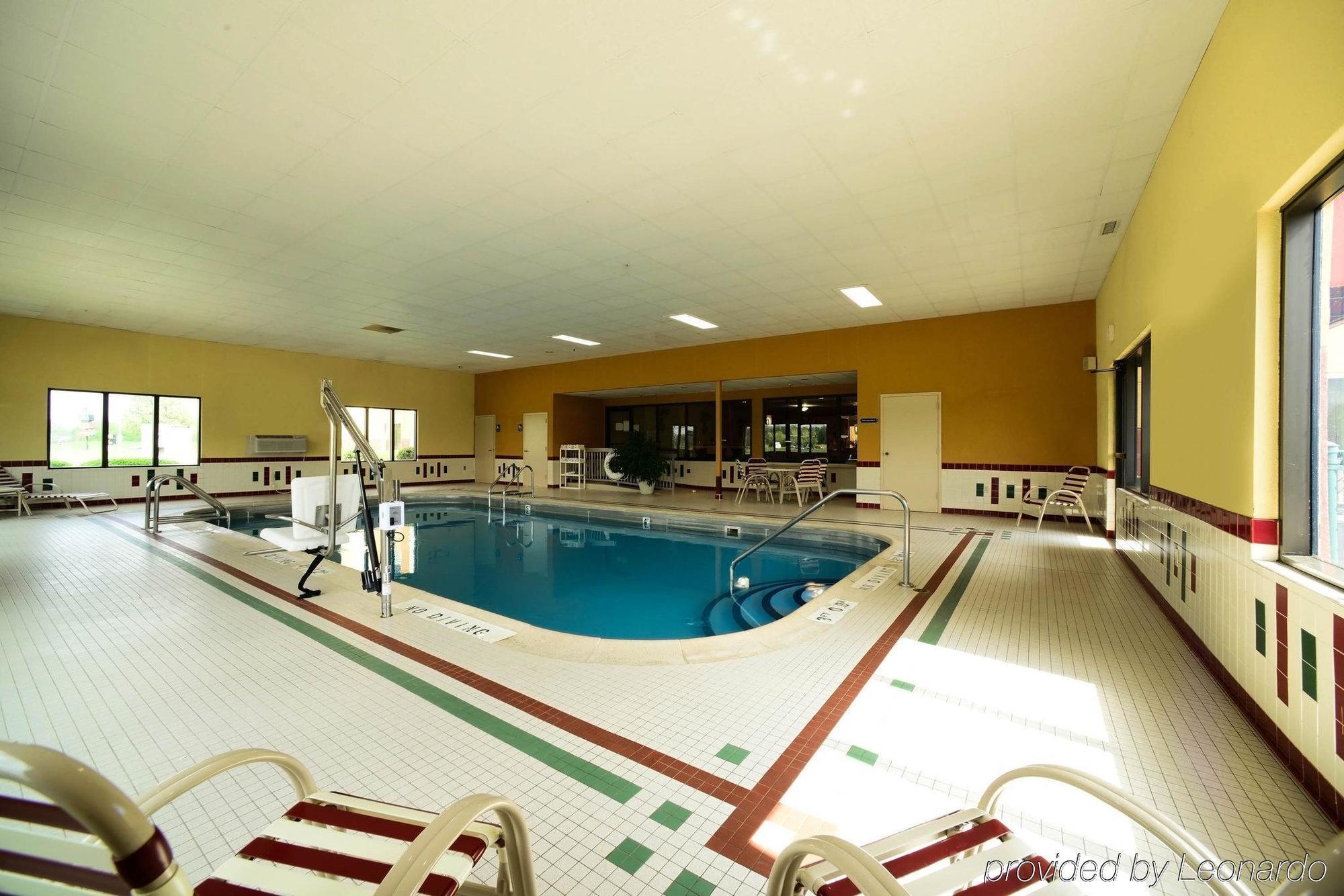 Hotel Baymont By Wyndham Marion Esterno foto